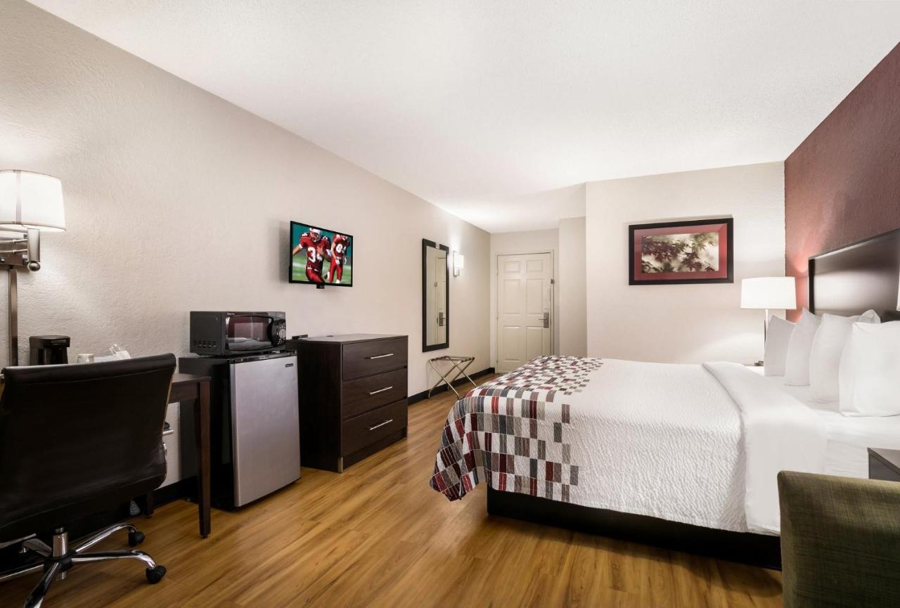 Red Roof Inn & Suites Knoxville East Dış mekan fotoğraf